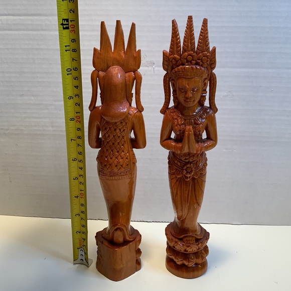 Pair of Hand carved wooden goddesses - Picture 5 of 5